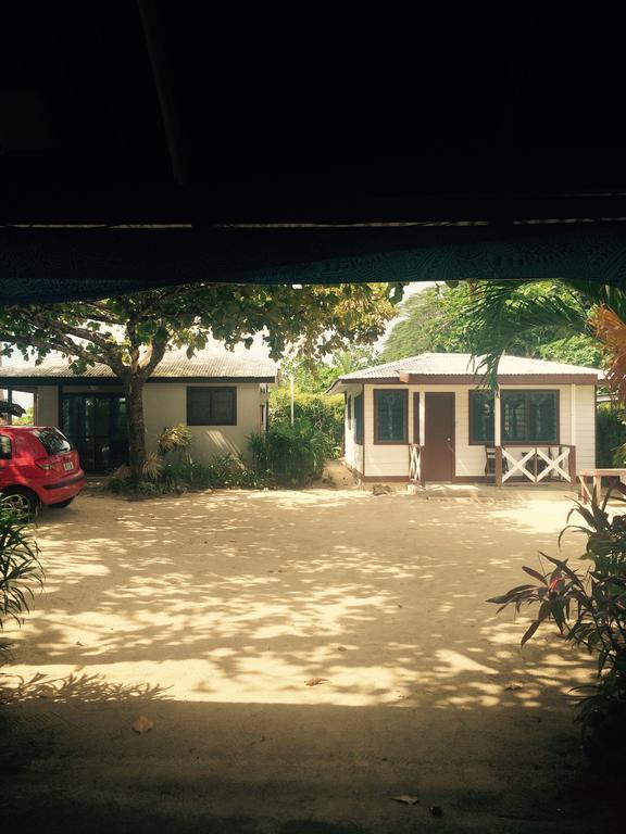 Отель Vacations Beach Fale Manase Номер фото