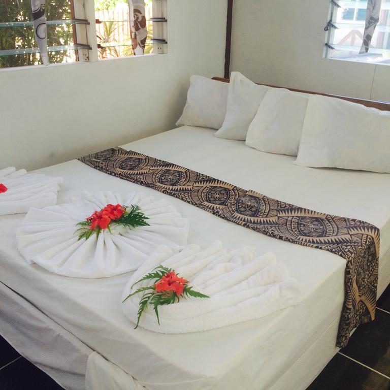 Отель Vacations Beach Fale Manase Номер фото