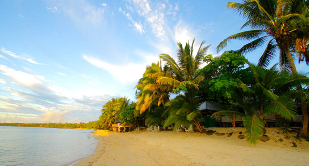 Отель Vacations Beach Fale Manase Экстерьер фото