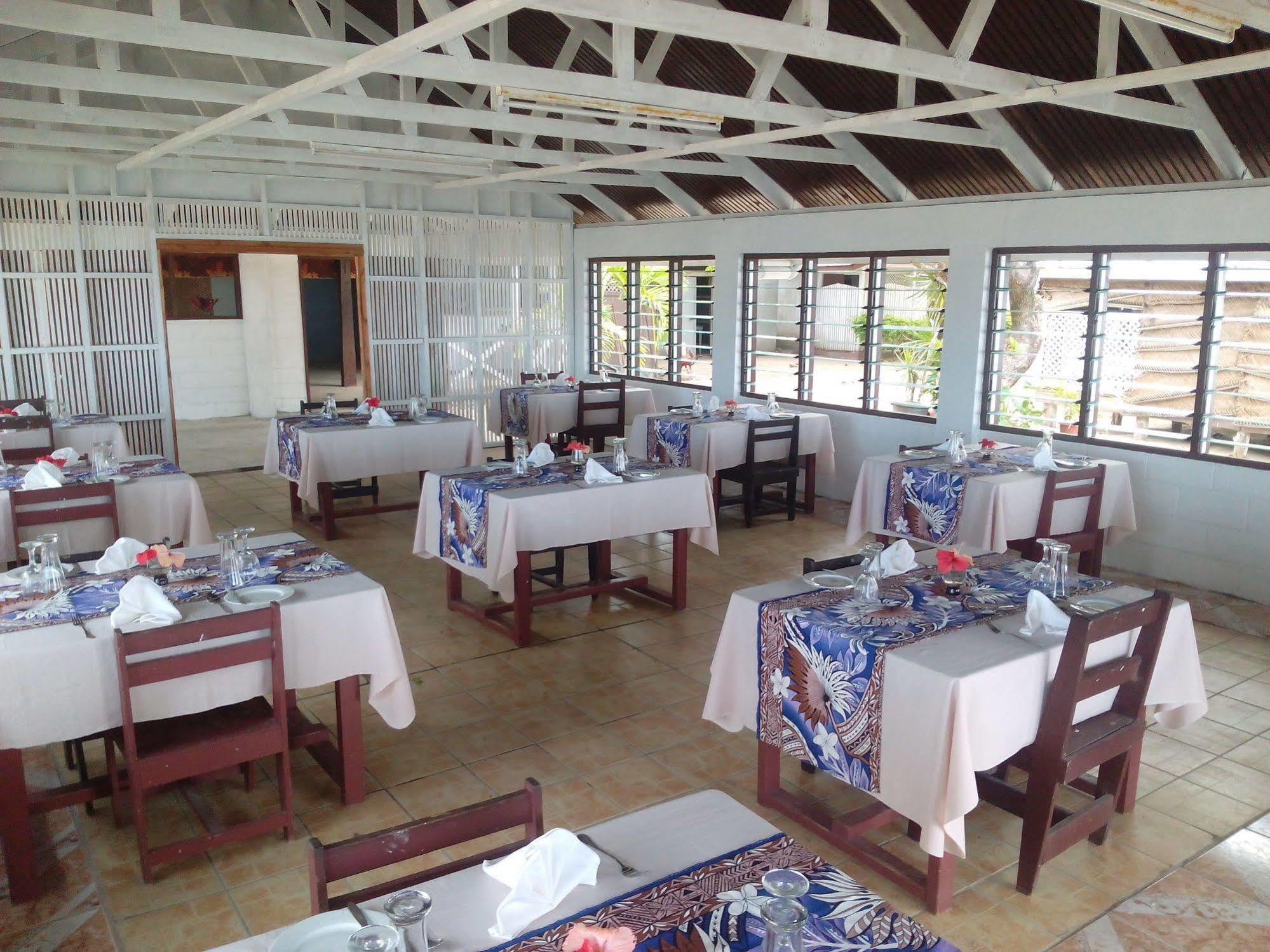 Отель Vacations Beach Fale Manase Экстерьер фото